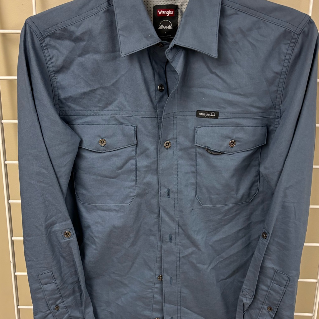 Blue Wrangler Button-Up Shirt Size Small.Long Sleeve. 60/36/4cotton/Poly/Spandex